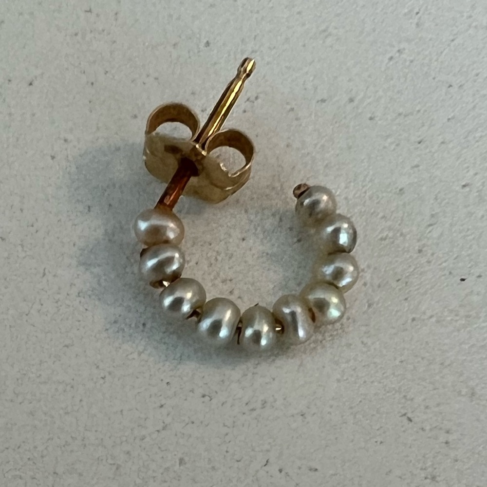 Catbird Baby Pearl Hoop Earring